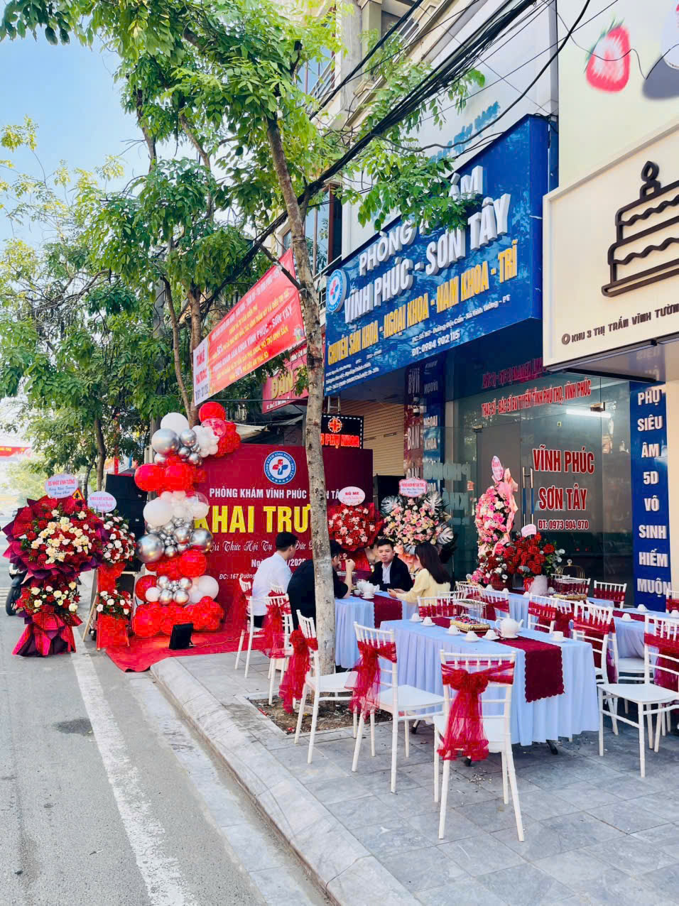 Hinh anh khai truong (2)