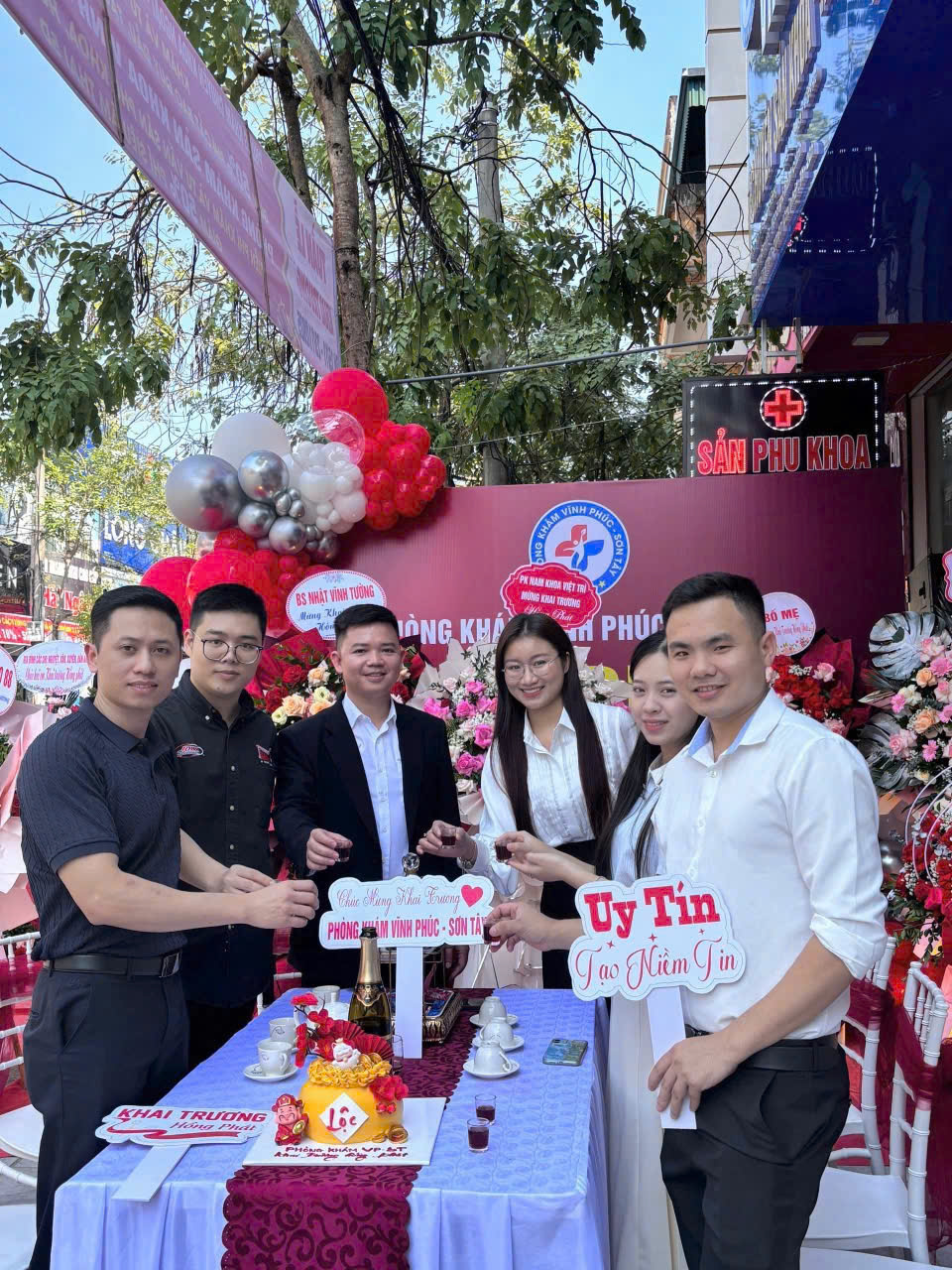 Hinh anh khai truong (8)